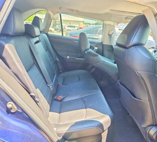 2022 TOYOTA RAV4 XLE PREMIUM 11