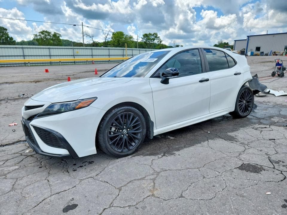 2022 TOYOTA CAMRY SE NIGHTSHADE
