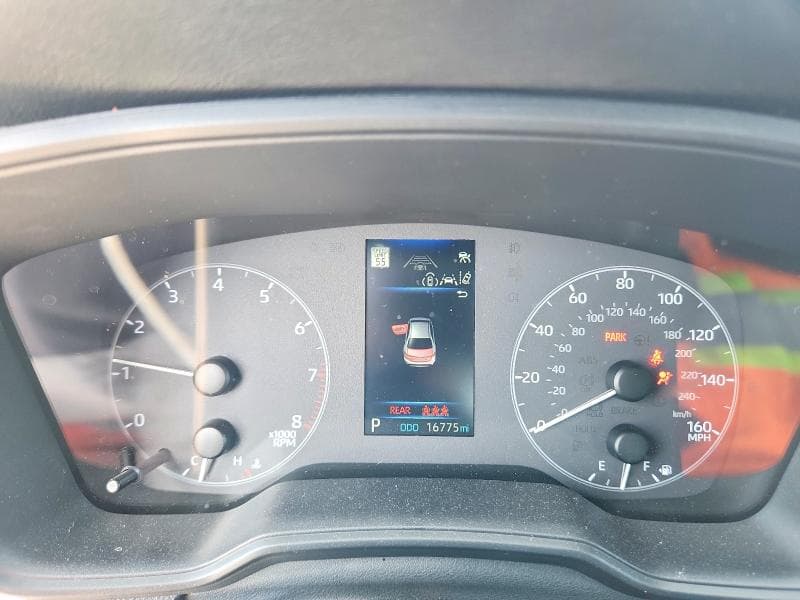 2025 TOYOTA COROLLA SE 9