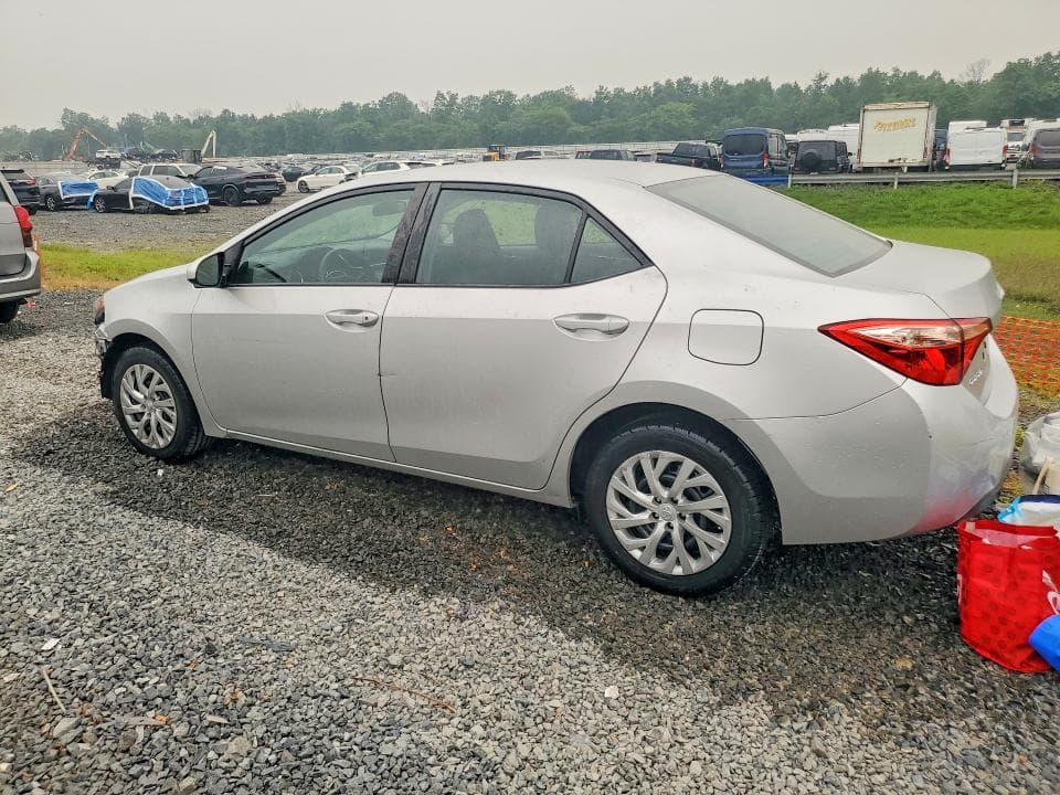 2018 TOYOTA COROLLA LE 2