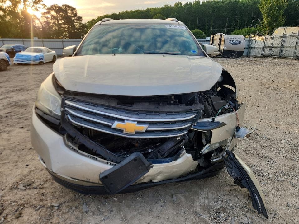 2017 CHEVROLET TRAVERSE LT 5