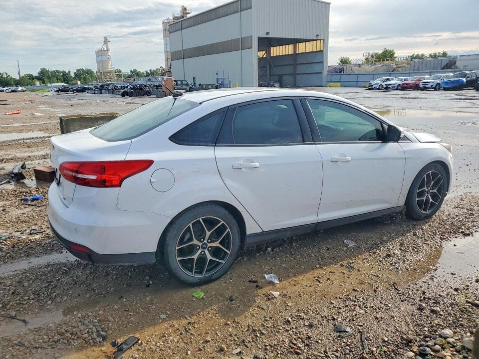 2017 FORD FOCUS SEL 3
