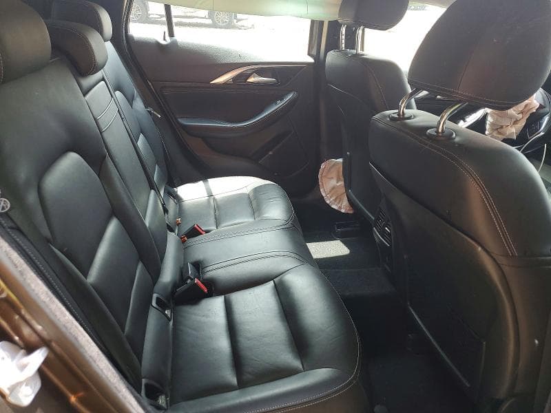 2018 INFINITI QX30 LUXURY 10