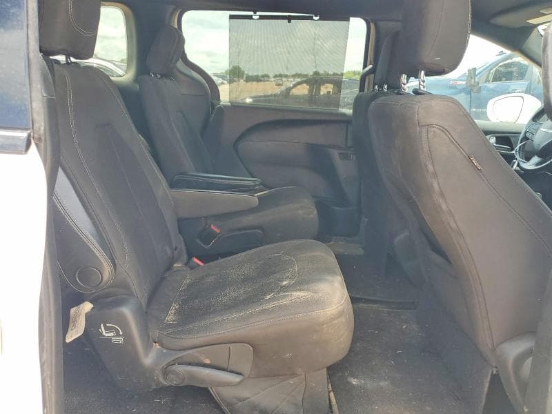 2019 CHRYSLER PACIFICA TOURING PLUS 11