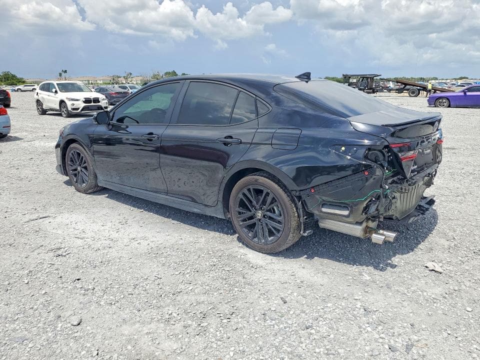 2025 TOYOTA CAMRY SE 2