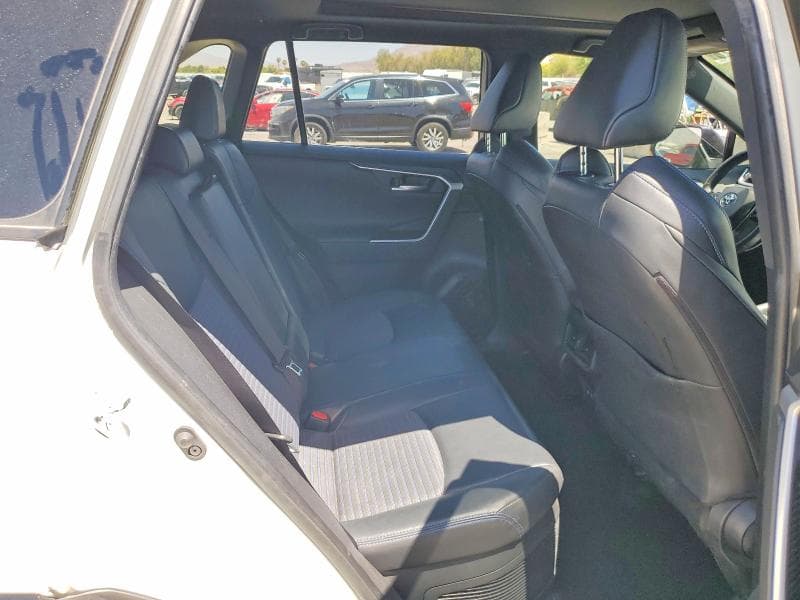 2020 TOYOTA RAV4 XSE 11