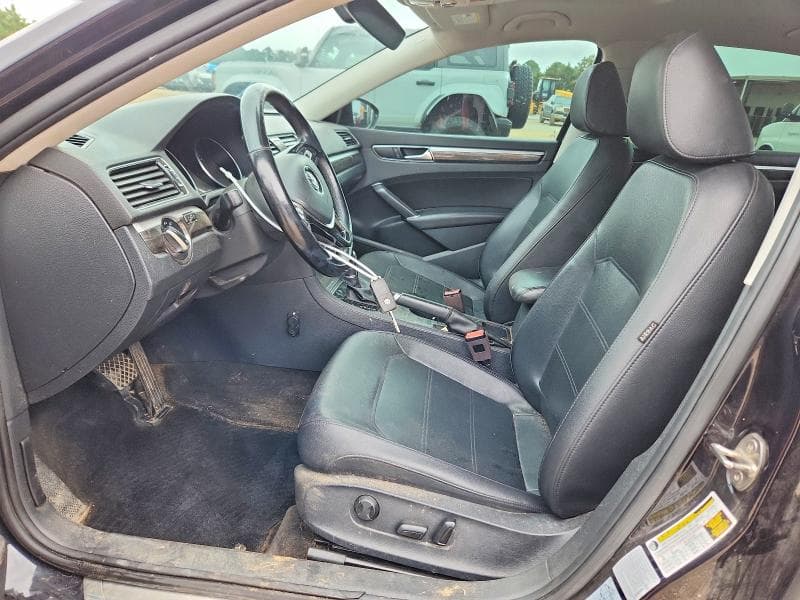 2018 VOLKSWAGEN PASSAT SE 7