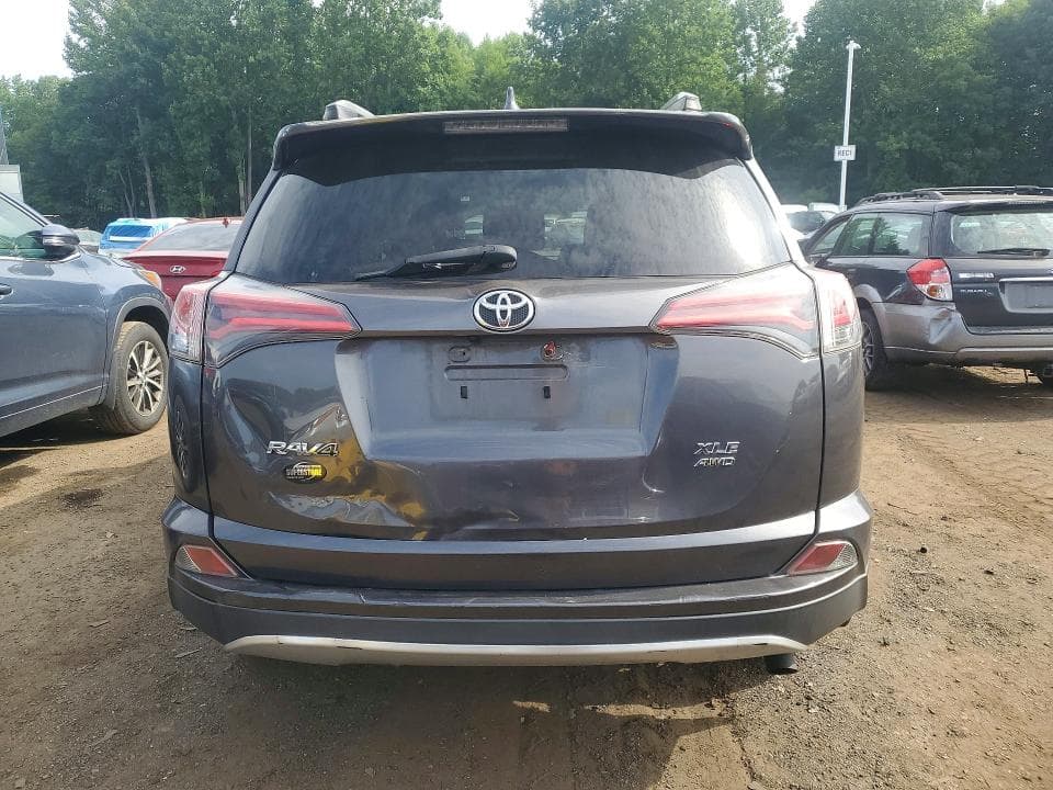 2018 TOYOTA RAV4 XLE 6