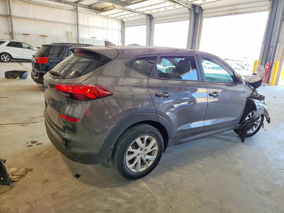 2020 HYUNDAI TUCSON SE 3
