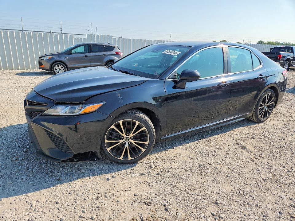 2019 TOYOTA CAMRY SE - 1