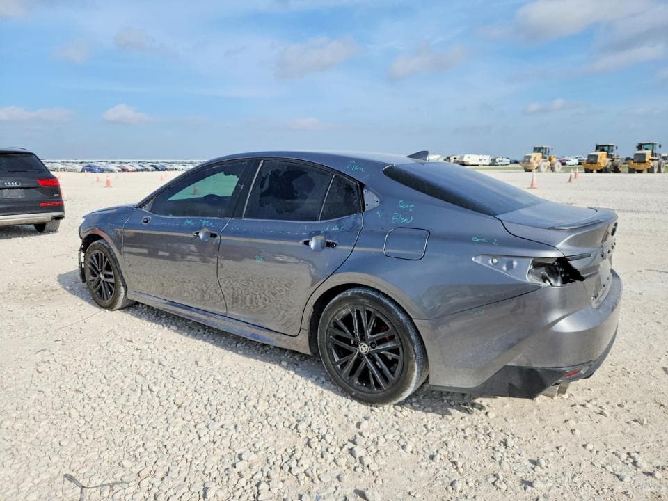 2025 TOYOTA CAMRY SE 2