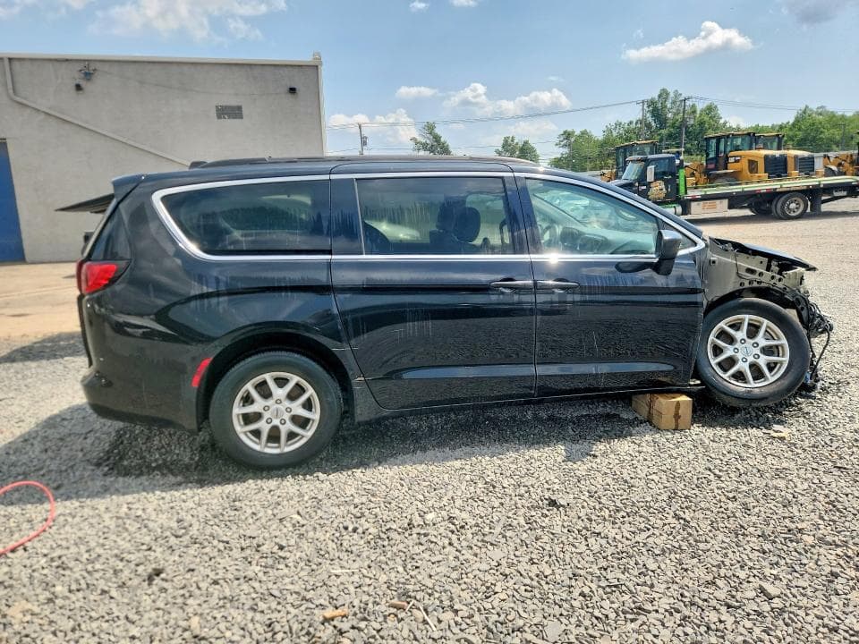 2021 CHRYSLER VOYAGER LXI 3