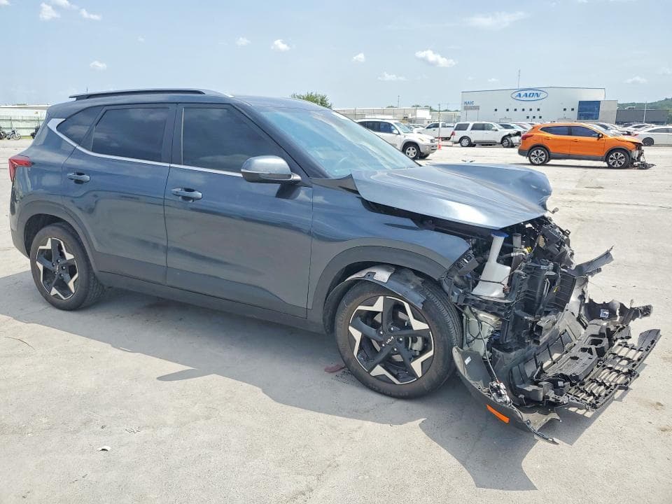 2024 KIA SELTOS EX 4