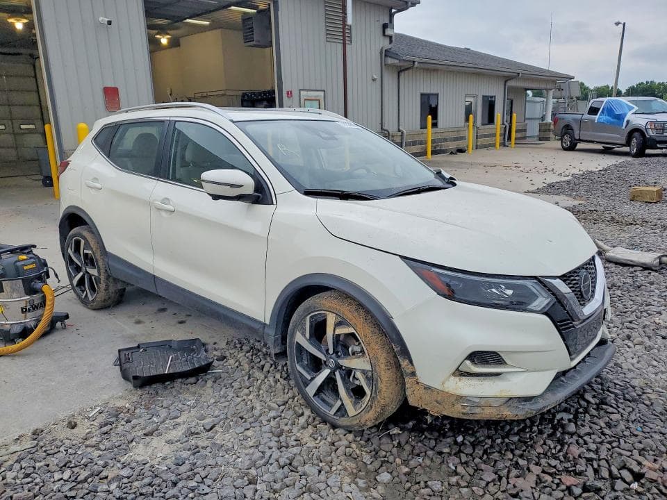 2021 NISSAN ROGUE SPORT SL 4