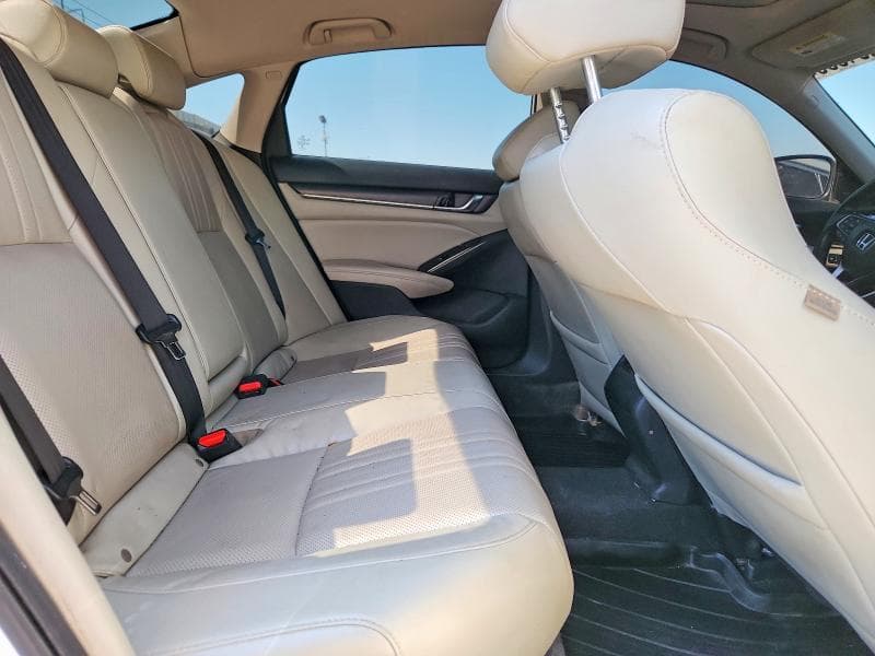 2018 HONDA ACCORD TOURING 10