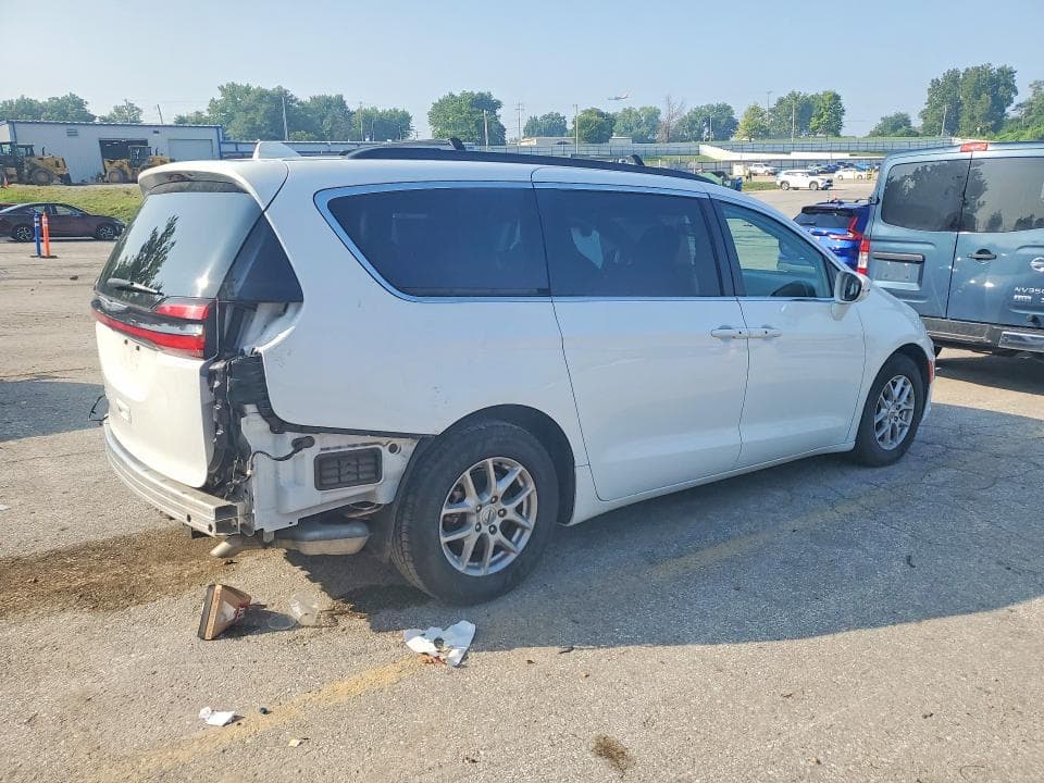 2022 CHRYSLER PACIFICA TOURING L 3