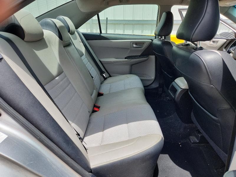 2017 TOYOTA CAMRY SE 10