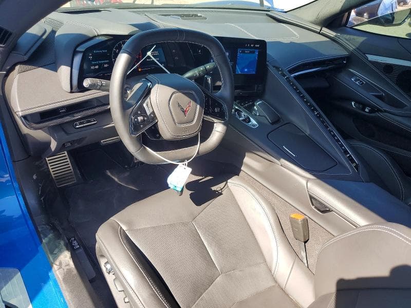 2025 CHEVROLET CORVETTE STINGRAY 2LT 8