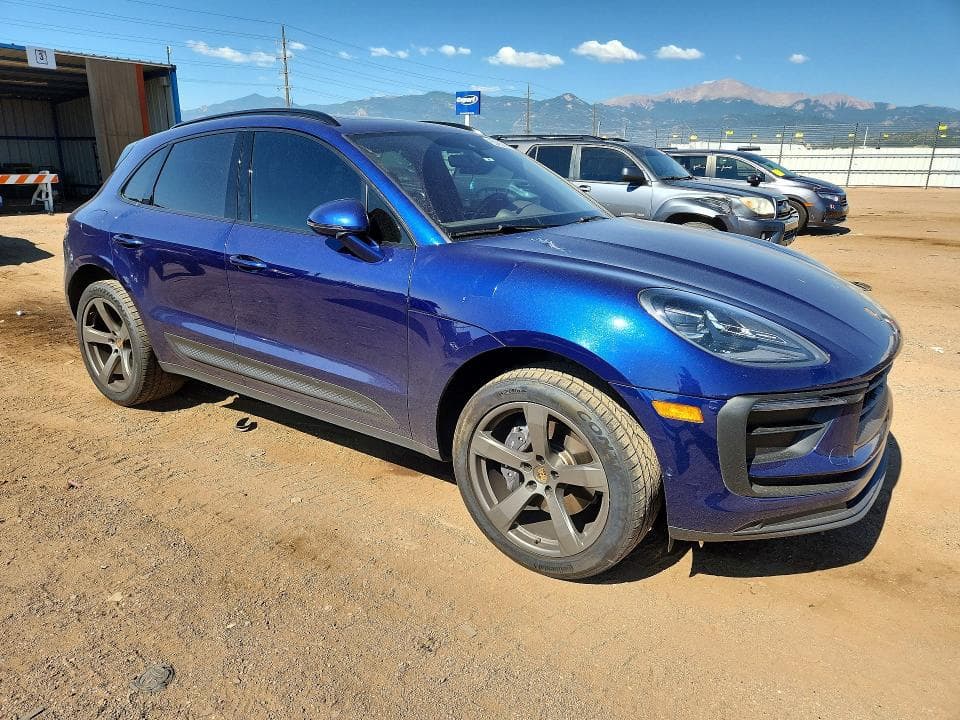 2022 PORSCHE MACAN 4