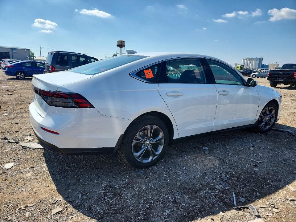 2024 HONDA ACCORD EX 3