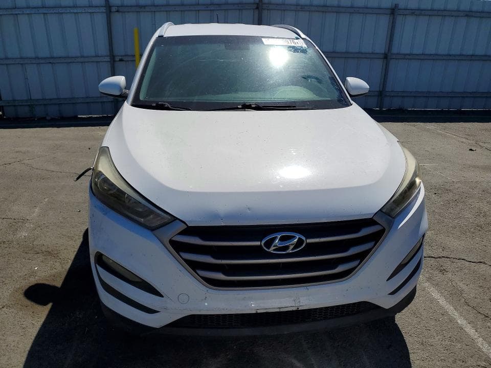 2017 HYUNDAI TUCSON SE 5