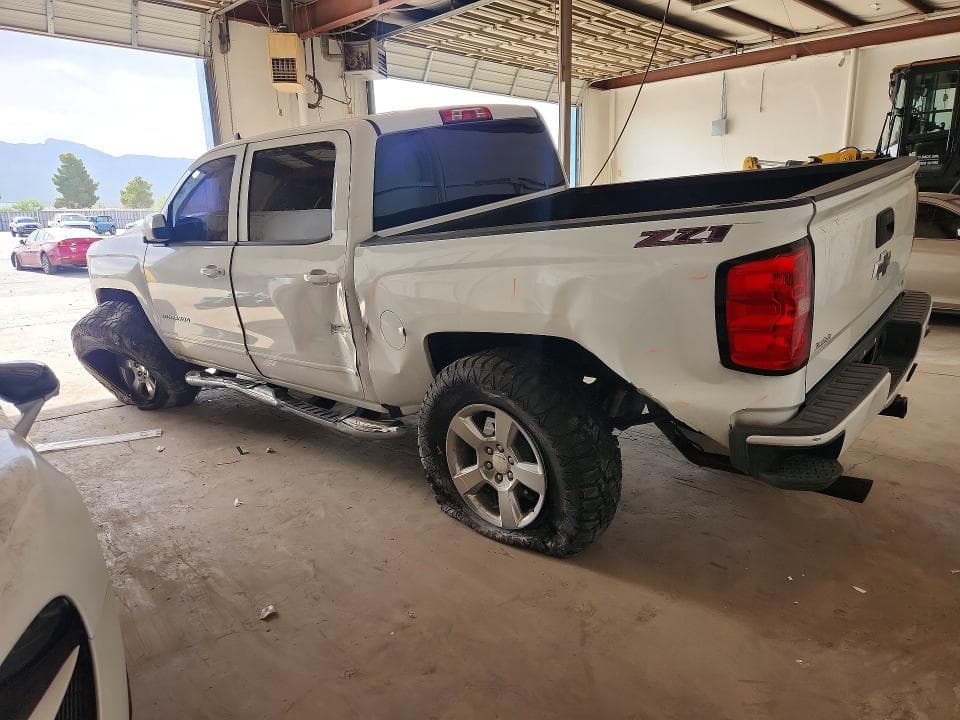 2017 CHEVROLET SILVERADO K1500 LT 2
