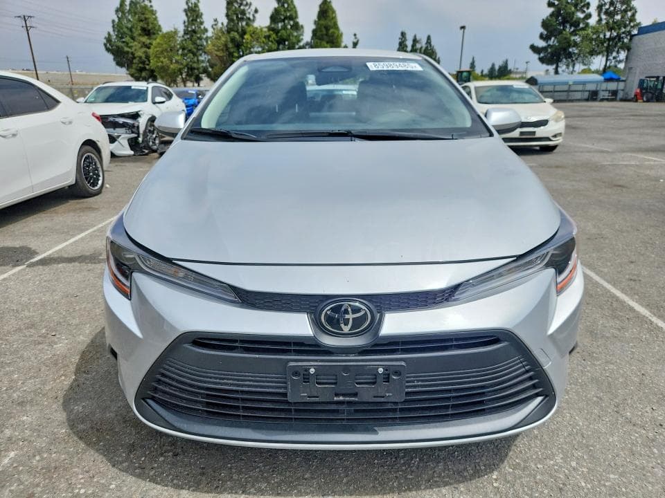 2026 TOYOTA COROLLA LE 5