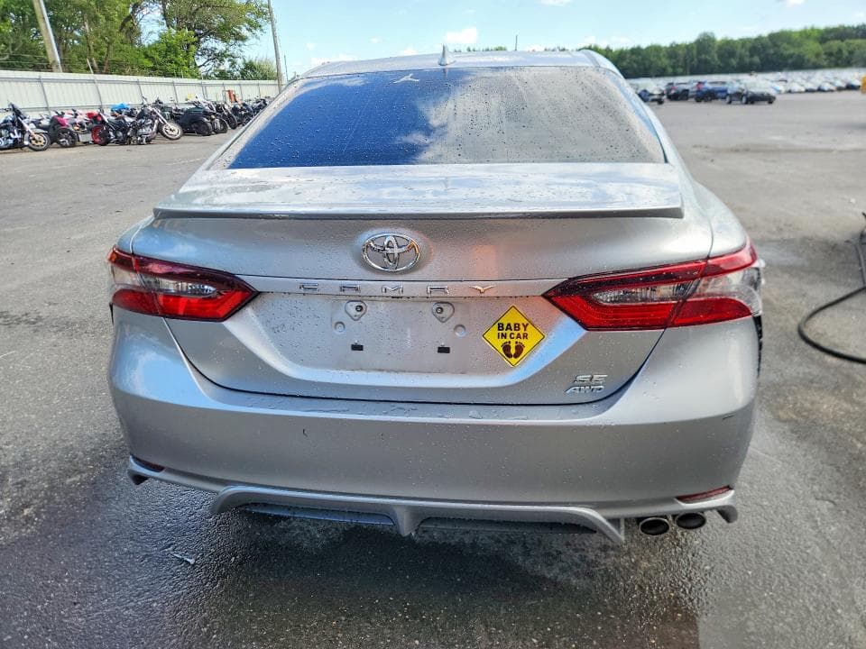 2022 TOYOTA CAMRY SE 6