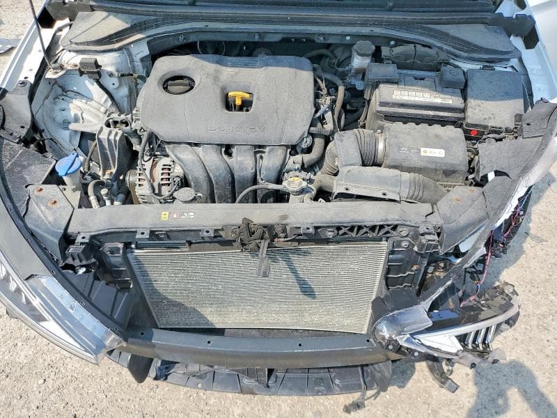2019 HYUNDAI ELANTRA SE 11