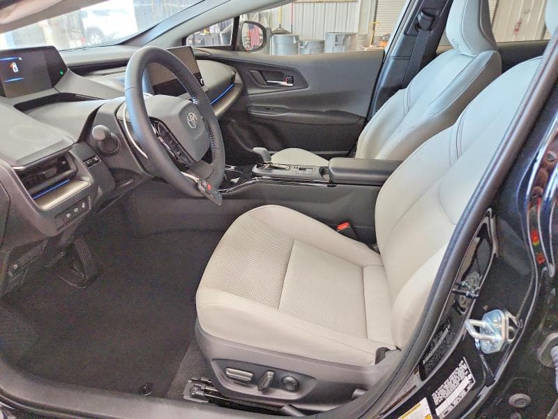2026 TOYOTA PRIUS XLE 7