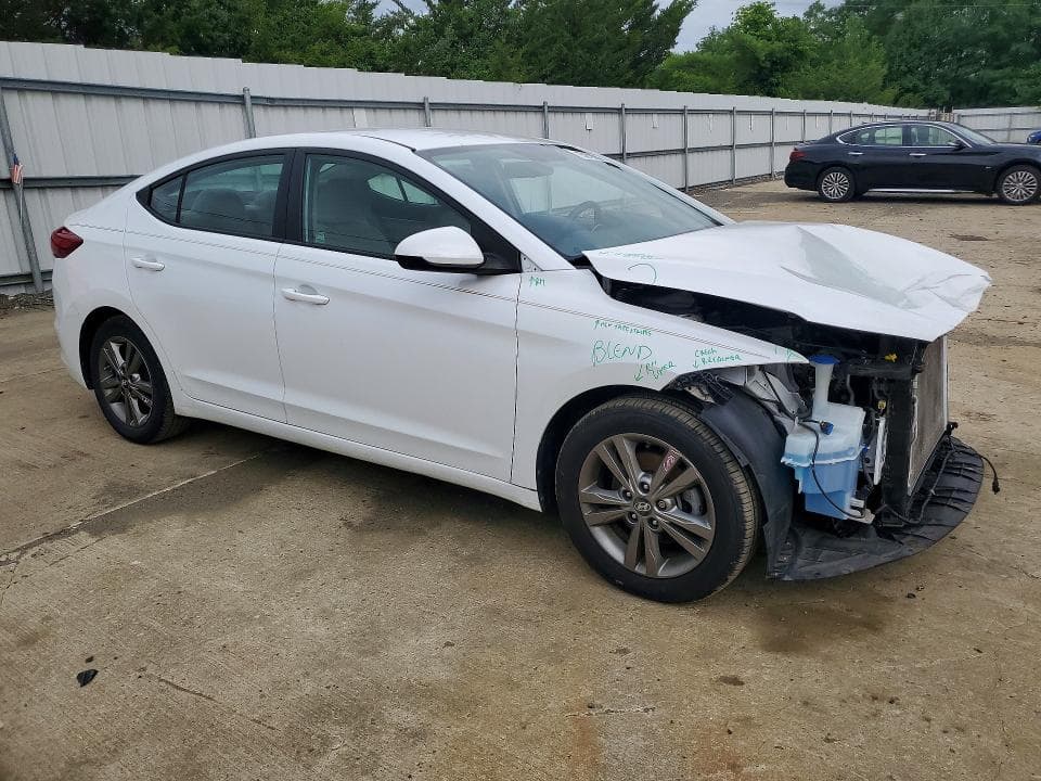 2017 HYUNDAI ELANTRA SE 4