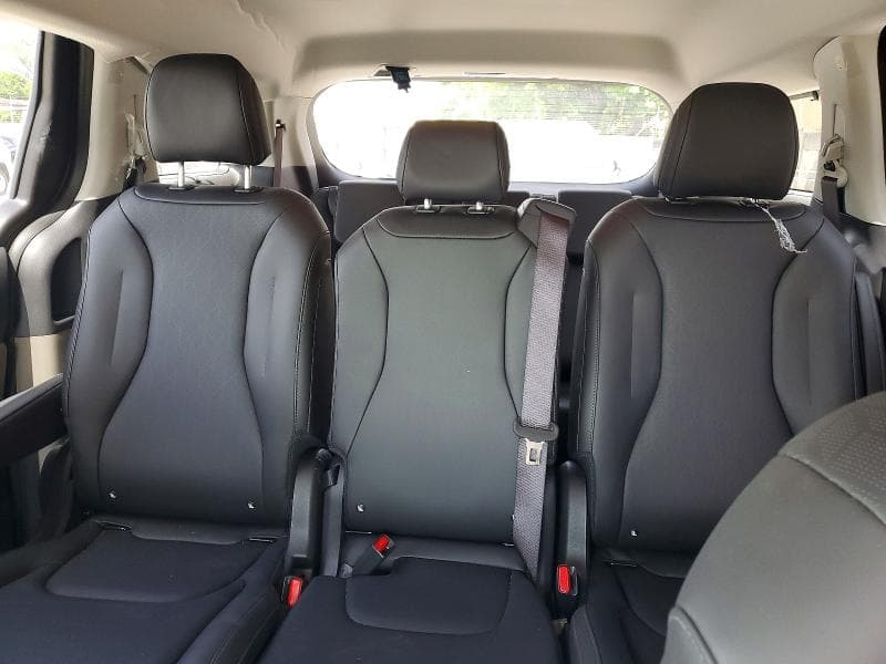 2026 KIA CARNIVAL EX 10