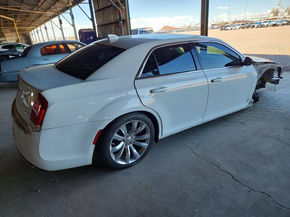 2020 CHRYSLER 300 TOURING 3