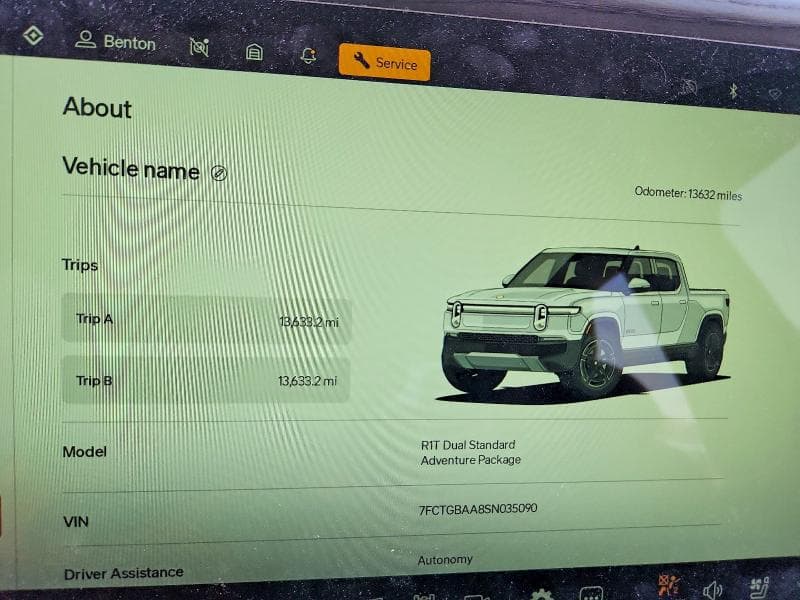 2025 RIVIAN R1T ADVENTURE 9