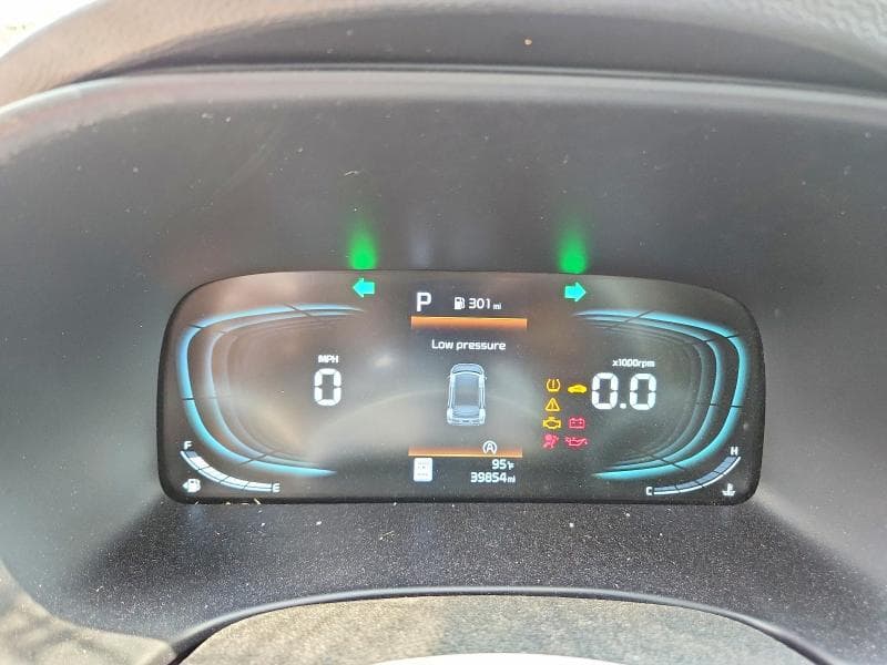 2025 KIA SOUL LX 9