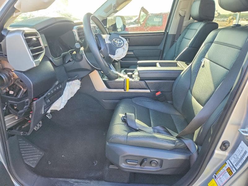 2024 TOYOTA TUNDRA SR5 7