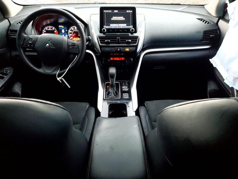2023 MITSUBISHI ECLIPSE CROSS SE 8