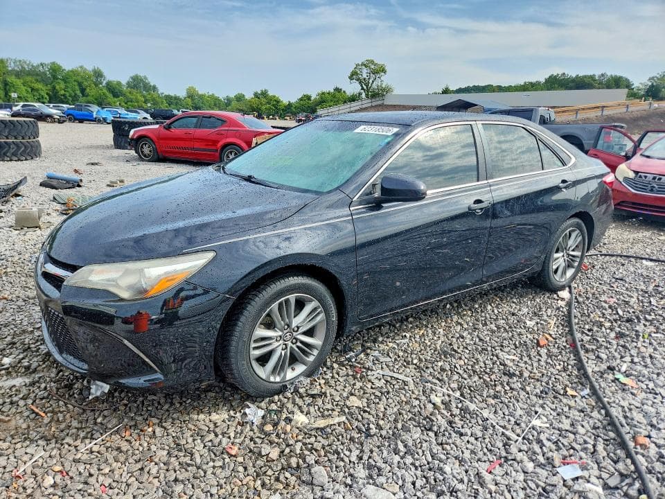2017 TOYOTA CAMRY SE - 1