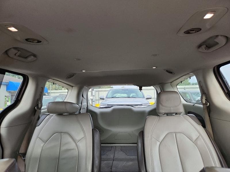 2017 CHRYSLER PACIFICA TOURING L 10