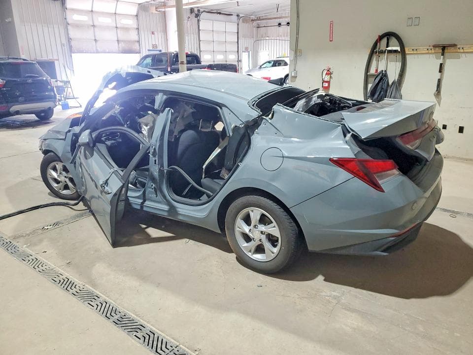 2021 HYUNDAI ELANTRA SE 2