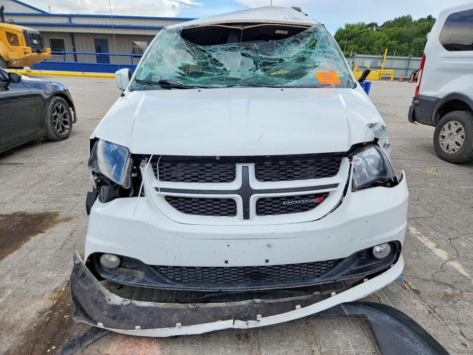 2017 DODGE GRAND CARAVAN GT 5