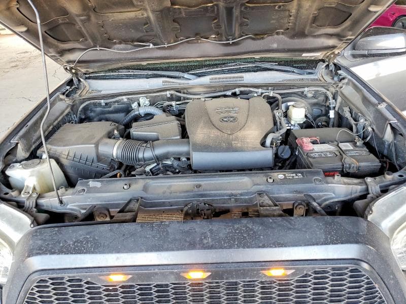 2017 TOYOTA TACOMA SR5 V6 11