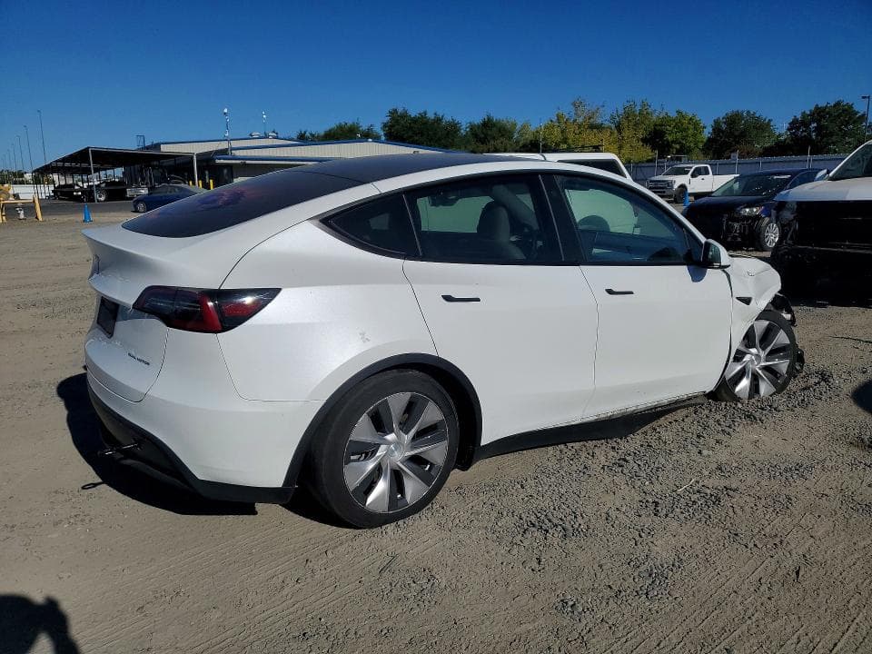 2023 TESLA MODEL Y 3