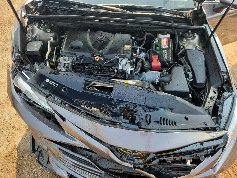 2018 TOYOTA CAMRY XLE 11