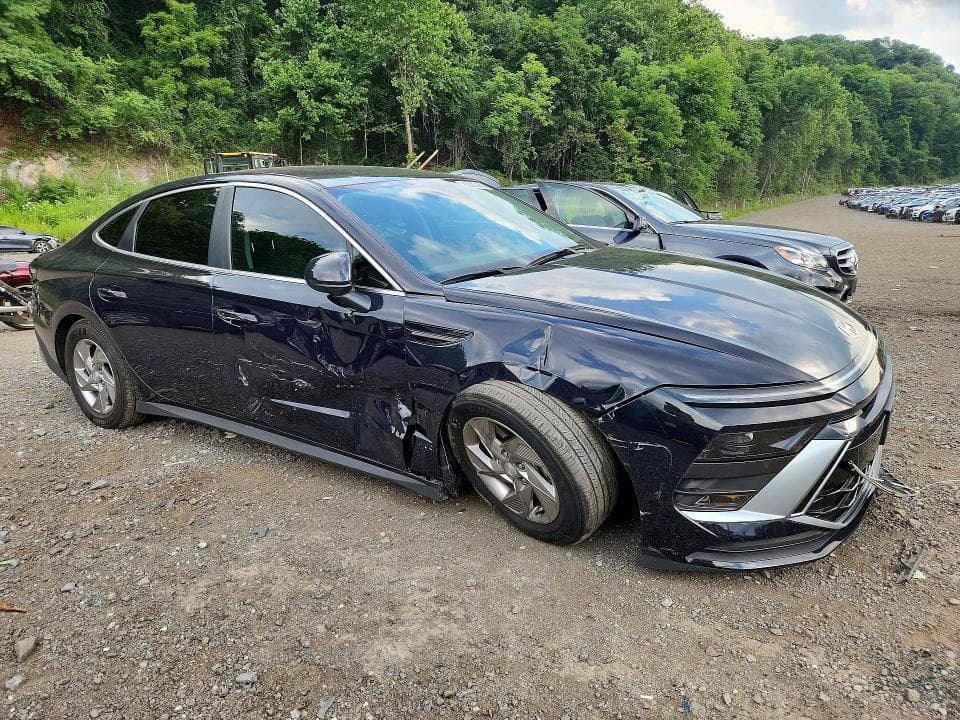 2026 HYUNDAI SONATA SE 4