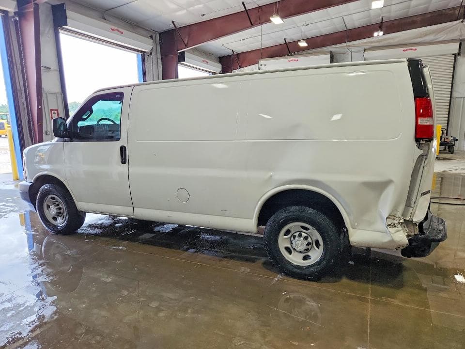 2017 CHEVROLET EXPRESS G2500 2