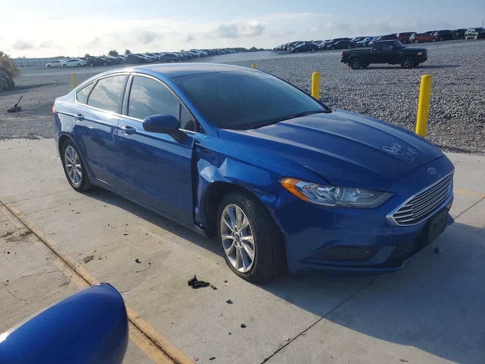2017 FORD FUSION SE 4