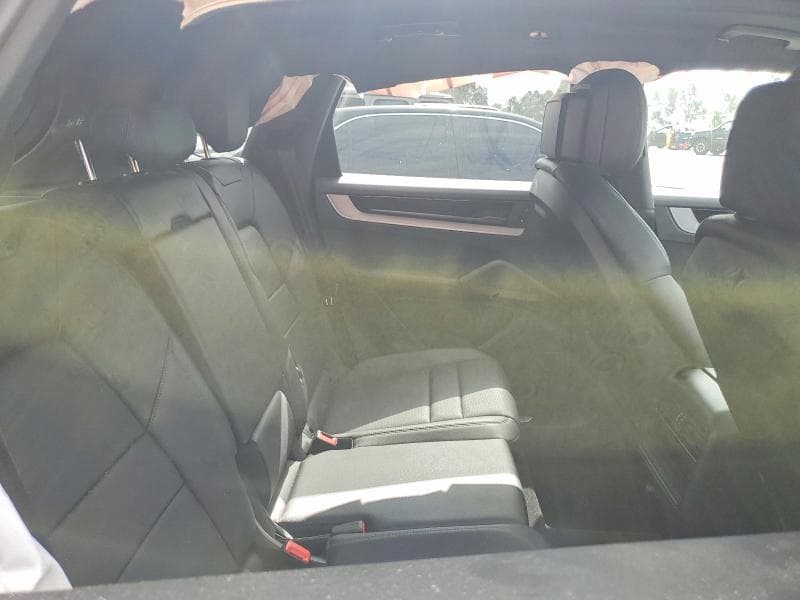 2024 PORSCHE CAYENNE 10