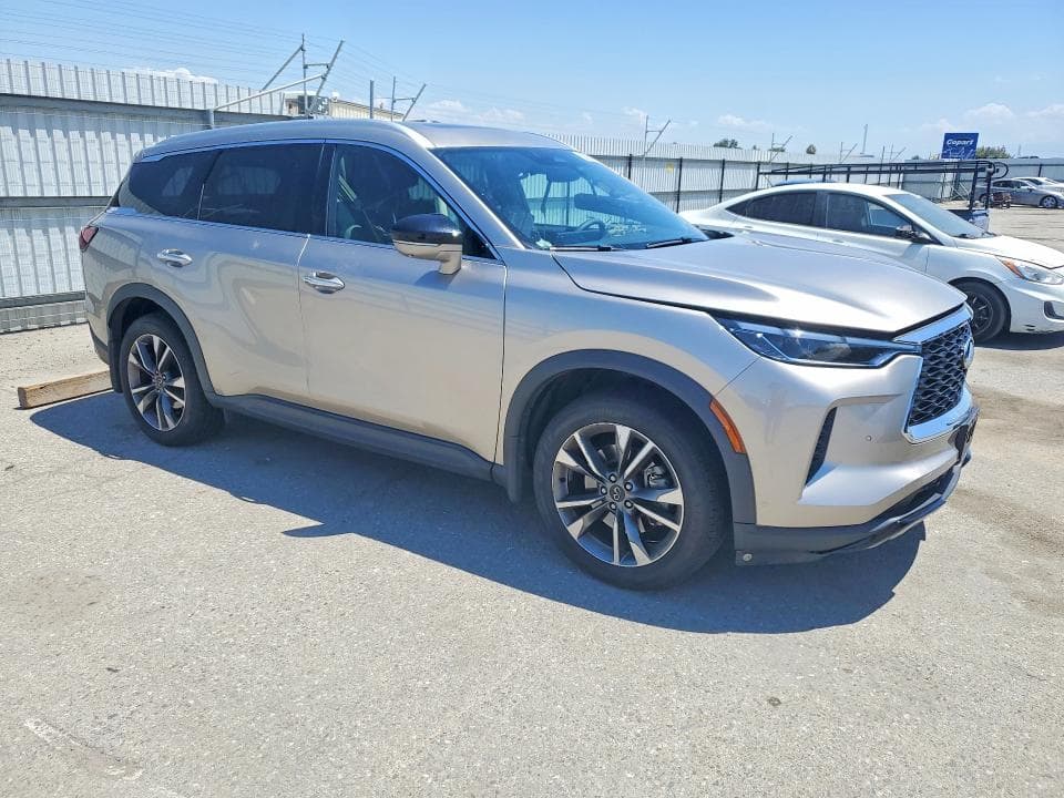 2023 INFINITI QX60 LUXE 4