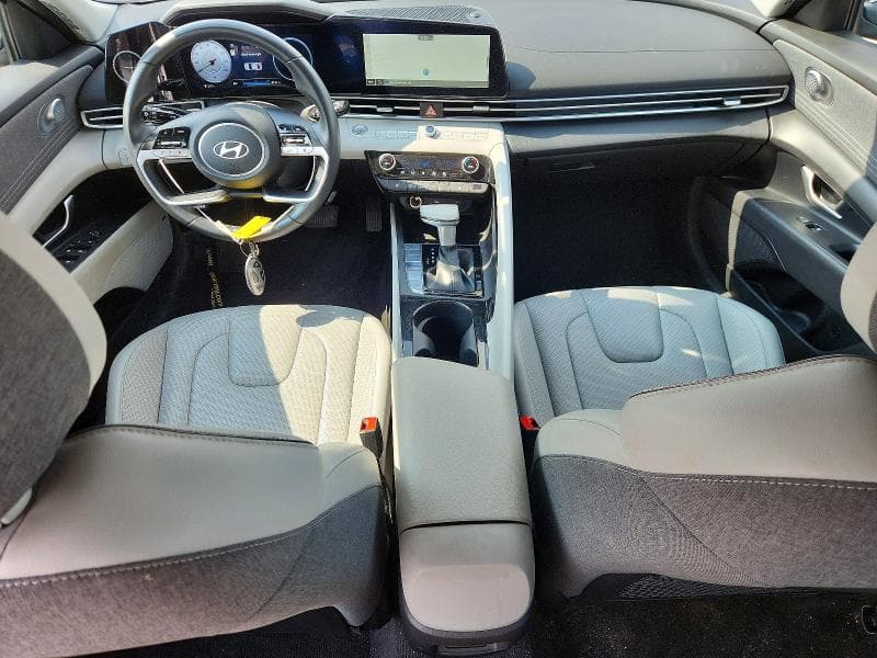 2025 HYUNDAI ELANTRA LIMITED 8